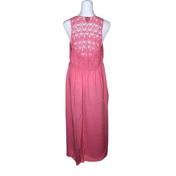 Torrid Crocheted Halter Neck Maxi Flowy Summer Dress Womens Size 0 XL Pink - Picture 4 of 8